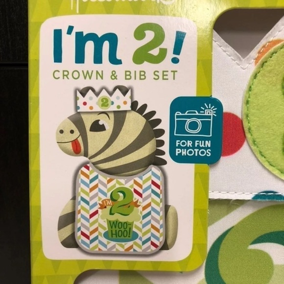 NEW Hallmark 2nd Birthday Crown Bib Set - Picture 2 of 3
